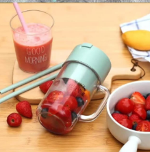 Mini Portable USB Rechargeable 6 Blades Crusher Juicer