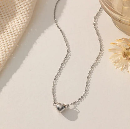 Beautiful Magnet Heart Neck Chain